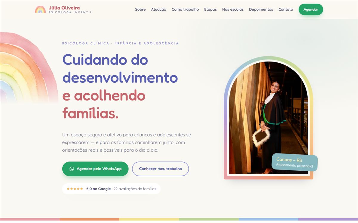 Página inicial do site da psicóloga Júlia Oliveira no computador